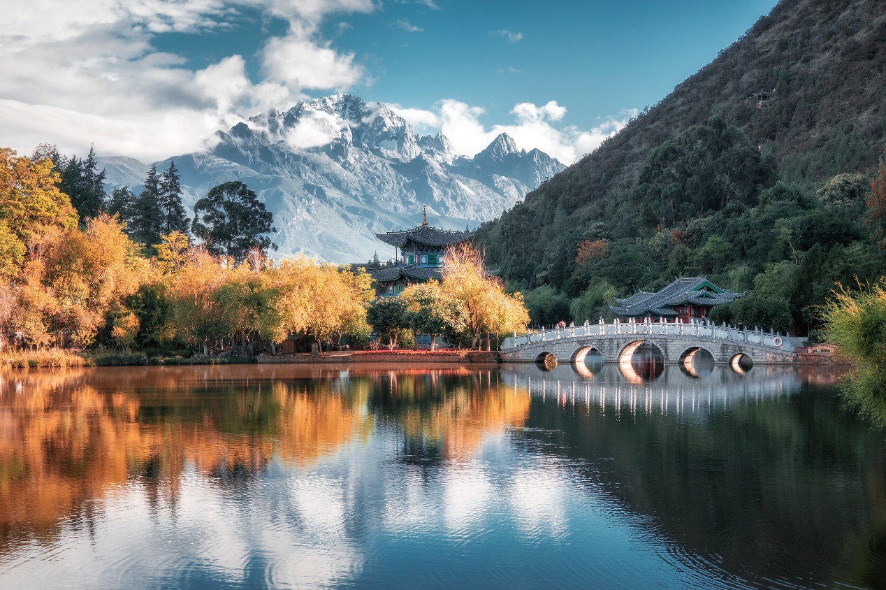 金秋十月，探尋國內(nèi)最佳旅游勝地，金秋十月國內(nèi)最佳旅游勝地探尋之旅