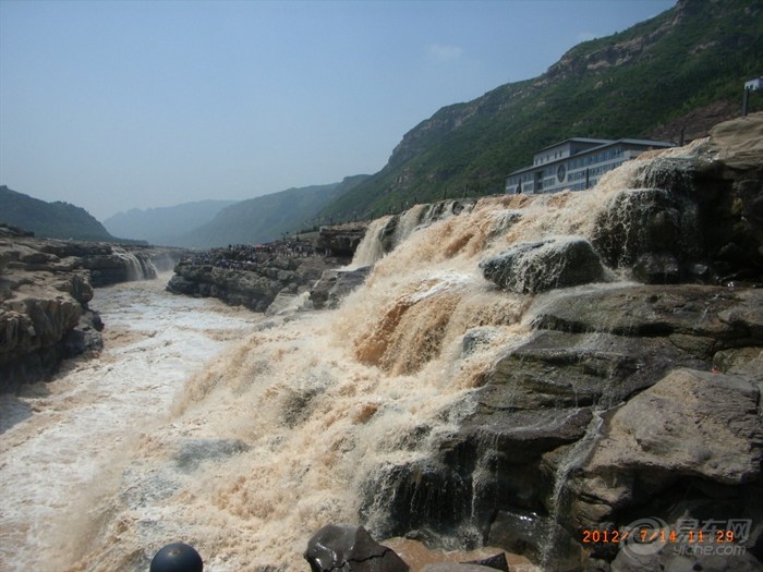 山西壺口瀑布旅游攻略，一日游絕佳體驗(yàn)，山西壺口瀑布一日游攻略，瀑布奇景，絕佳體驗(yàn)